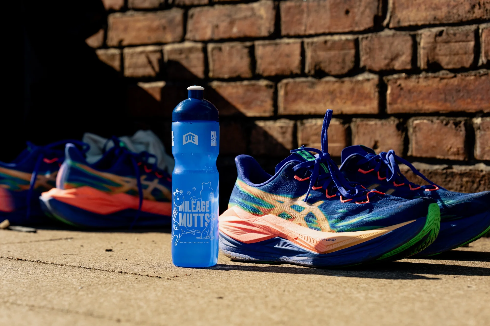 OTE x Phil Sesemann Running Bottle 400ml - Image 4